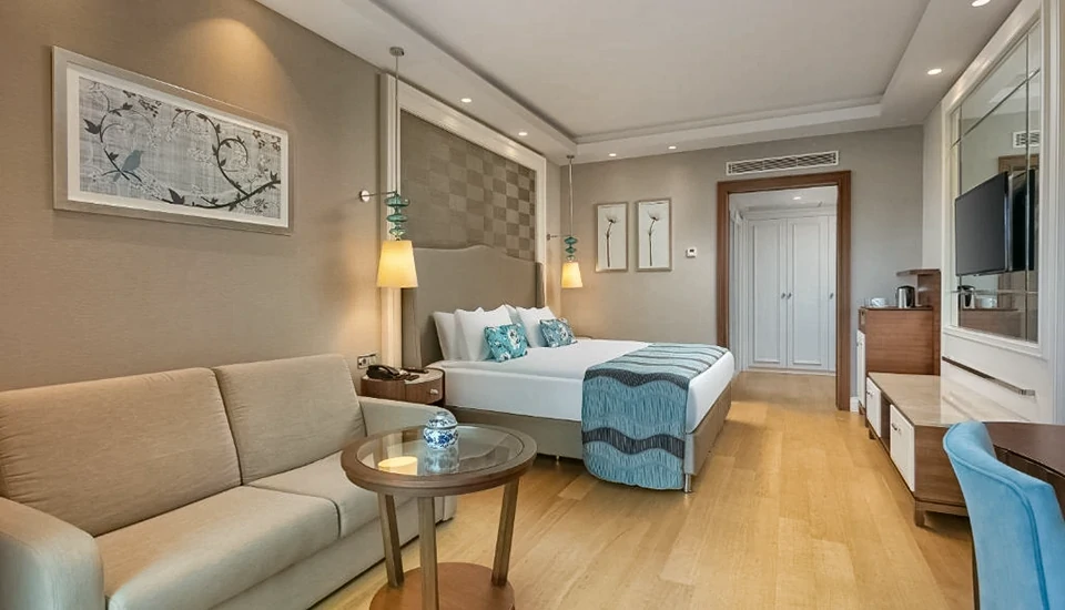 هتل تایتانیک دلوکس گلف بلک آنتالیا